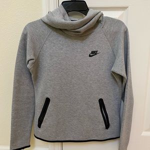 EUC Nike Light Gray Sweatshirt Hoodie Size S